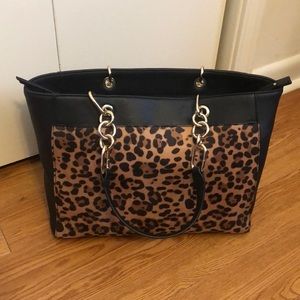 Classy Cheetah Print Purse